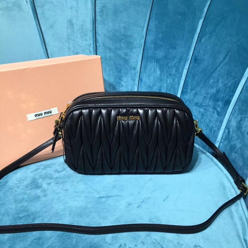 Bolsa miu miu preta Clearance