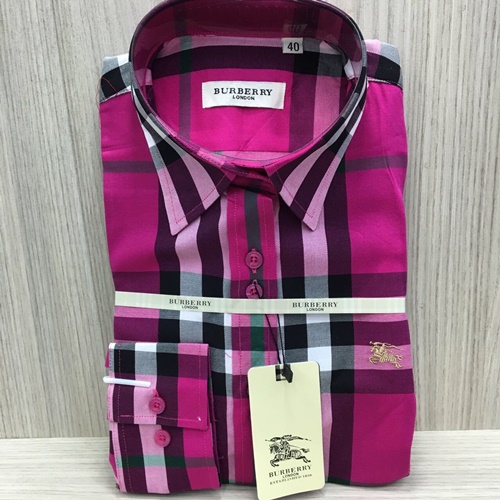 camisa xadrez feminina rosa e azul