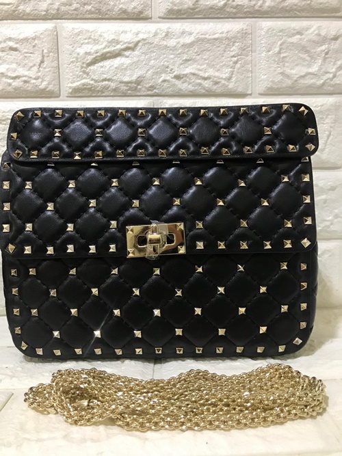 rockstud spike bolsa valentino